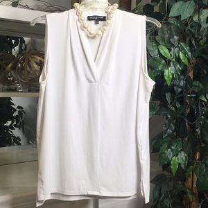 GUC Jones NY White Suit Top, Large